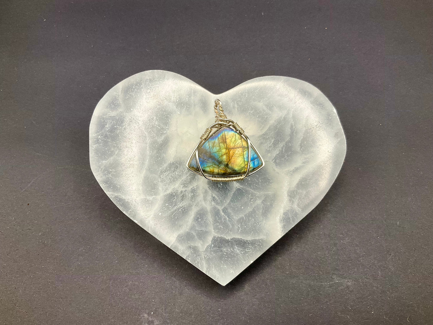 Labradorite Pendant #04 Wire Wrapped