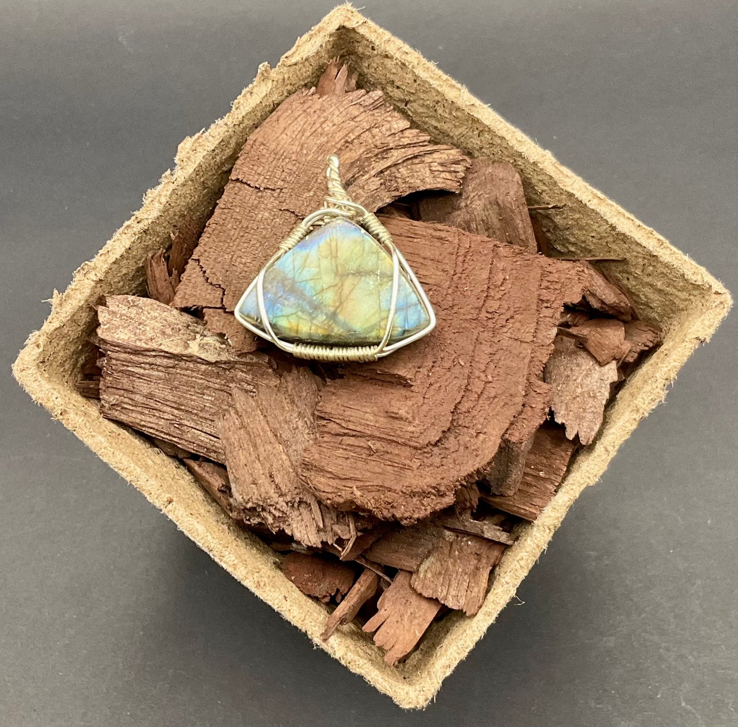 Labradorite Pendant #04 Wire Wrapped