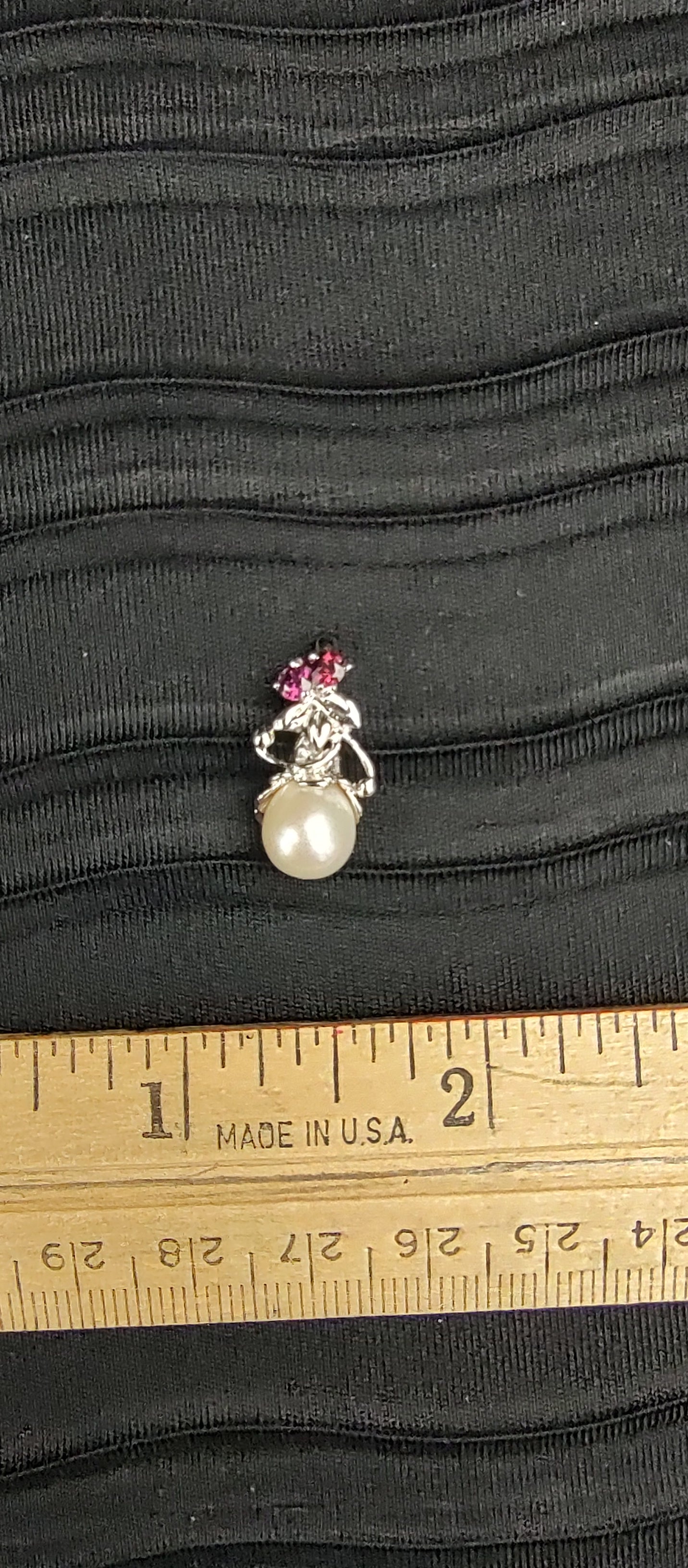 Pearl with Garnet