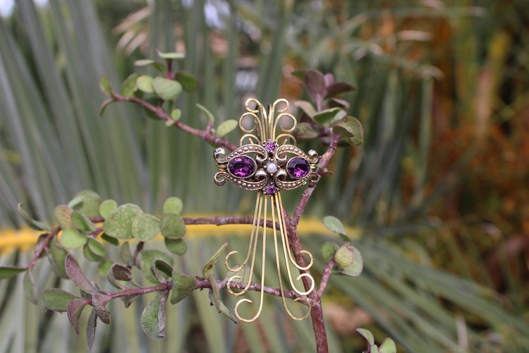 Cat Eyes Vintage Brooch Pin